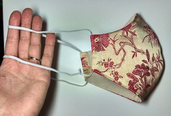 jak ušít roušku – hotová stylová rouška