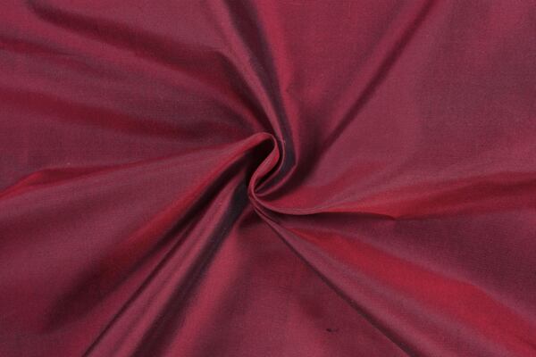 Červený taft hedvábí metráž