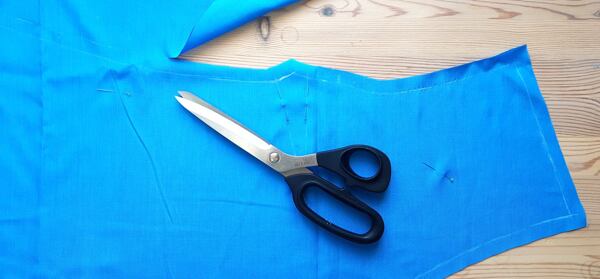 střih na šaty, jednoduché letní šaty, šaty z pravého hedvábí 