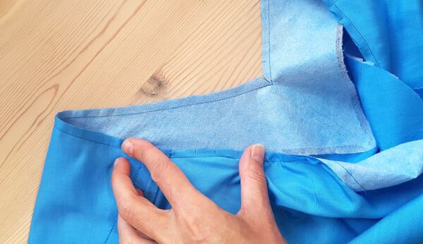 střih na šaty, jednoduché letní šaty, šaty z pravého hedvábí 