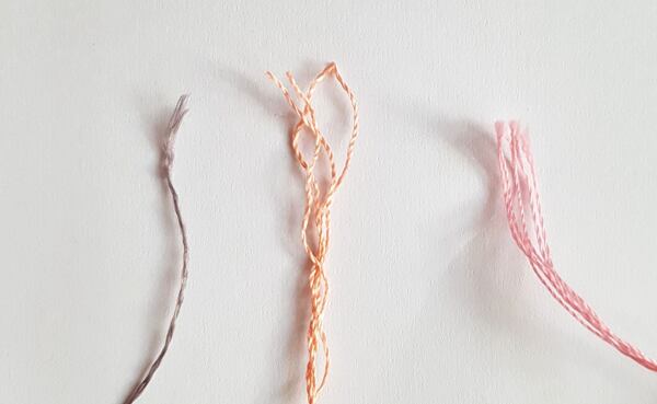 Vyšívací příze: hedvábná vyšívací nit, hedvábná vyšívací příze, bavlněná mulinka na vyšívání