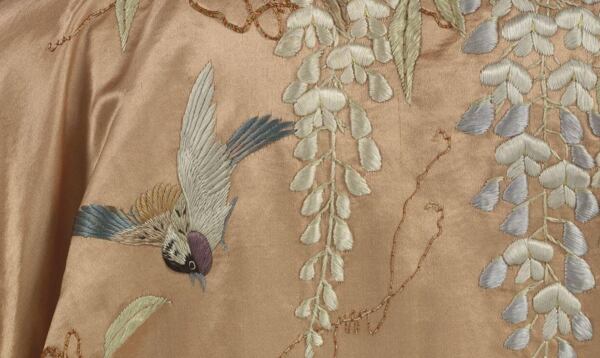 Výšivka hedvábím - vyšívané hedvábné kimono