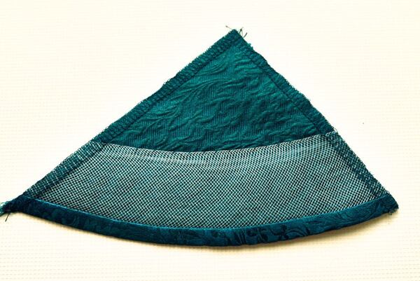 jak začistit okraje látky