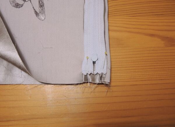 jak všít zip do polštáře