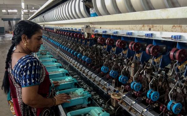 výroba hedvábí, surové hedvábí