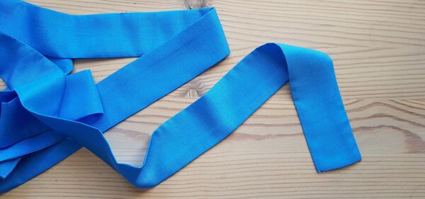 střih na šaty, jednoduché letní šaty, šaty z pravého hedvábí 