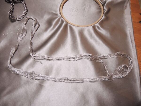 Vyšívací hedvábí - přadénko vyšívacího hedvábí, příprava na vyšívání