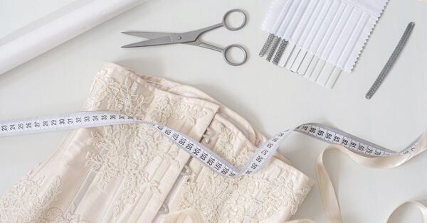 Potřeby na korzety – speciální látky a galanterie