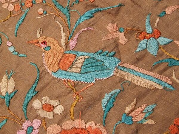 Historická výšivka - ukázka vyšívání, španělský manton