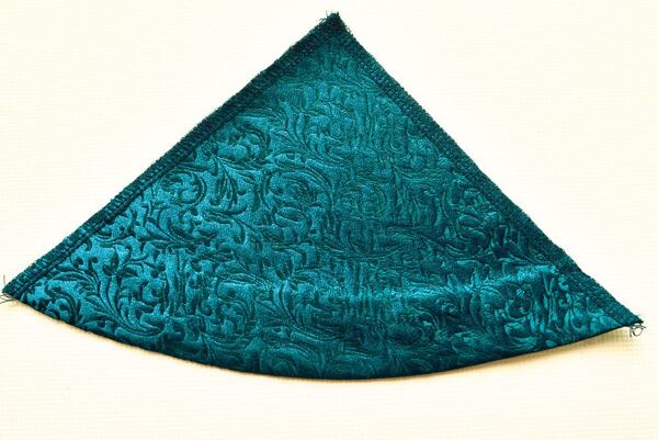 jak začistit okraje látky