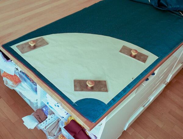 Jak ušít kolovou sukni – obkreslení střihu na látku 