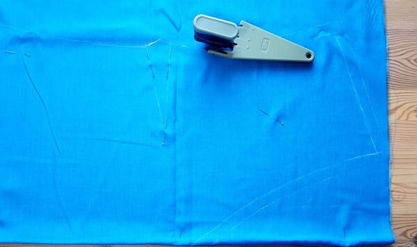 střih na šaty, jednoduché letní šaty, šaty z pravého hedvábí 