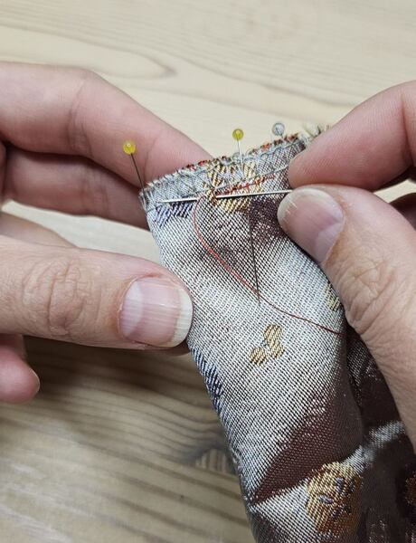 gumička do vlasů, scrunchie gumička, saténová gumička do vlasů