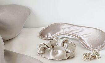 Hedvábná gumička do vlasů