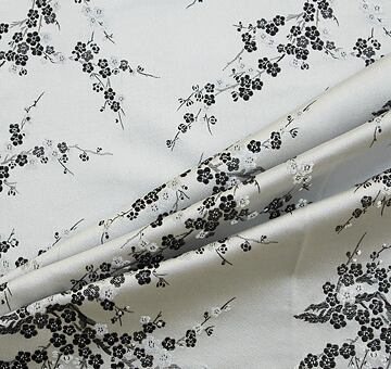 Brokát sakura, stříbrno-černý