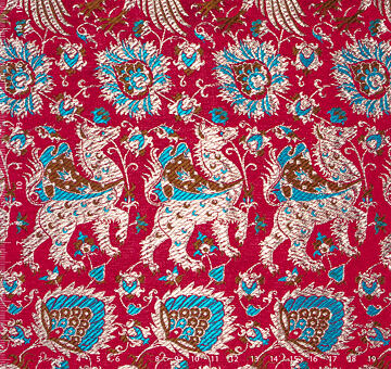 Brokat z psami i ptakami, mieszanka jedwabiu, czerwono-srebrny