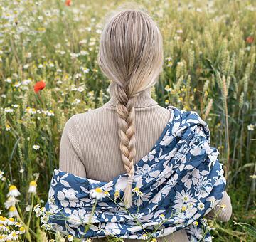 Autorská látka ZAHRADA, viskóza EcoVero, modrá, 1.45m