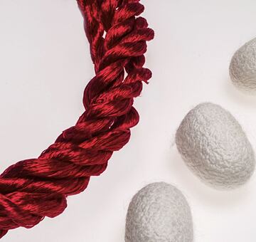 Przędza do haftu, 100% jedwab, czerwona 14-3