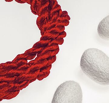 Przędza do haftu, 100% jedwab, czerwona 15-1