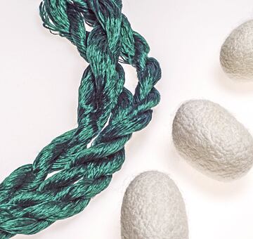 Przędza do haftu, 100% jedwab, kaczuszka niebieska 67-4