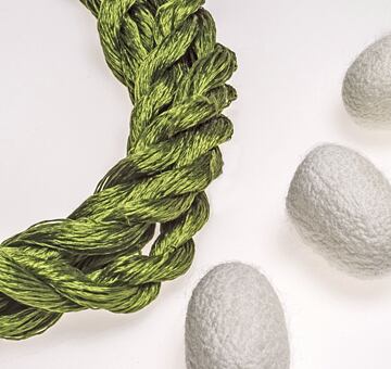 Przędza do haftu, 100% jedwab, oliwkowa zieleń 61-4