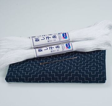 Zestaw do haftu sashiko Hitomezashi 34 x 34 cm TOMEL Blossom, indygo