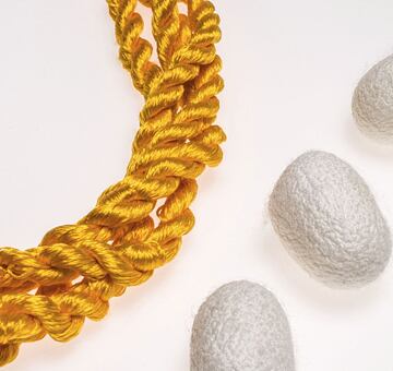 Przędza do haftu, 100% jedwab, żółta 17-2