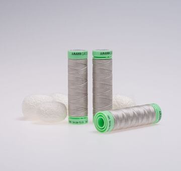 Hedvábná nit, 50m, šedá 0412