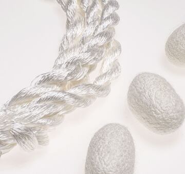 Przędza do haftu, 100% jedwab, czysta biel 93-1