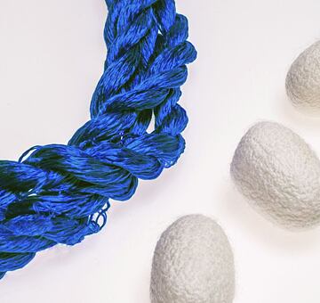 Przędza do haftu, 100% jedwab, błękit królewski 100-3