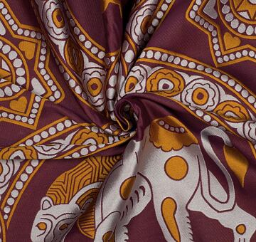 Bizantyjski jedwab z lwem św. Juliana, samitum, fioletowy