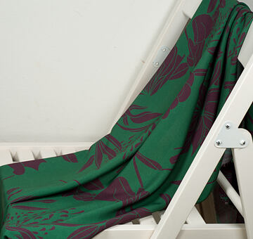 Autorská látka JUNGLE, viskóza EcoVero, zelená, 1.8m