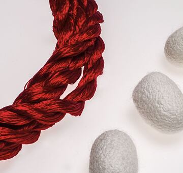 Przędza do haftu, 100% jedwab, czerwona 18-6