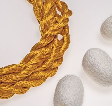 Przędza do haftu, 100% jedwab, szafranowy żółty 20-3