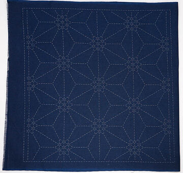 Hana-fukin - wstępnie zadrukowany panel sashiko 33 × 33 cm, wzór rokkakukamon, indygo niebieski