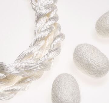 Przędza do haftu, 100% jedwab, biała kość słoniowa 93-3