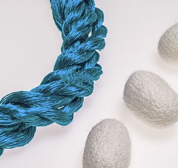 Przędza do haftu, 100% jedwab, niebieska 11-3