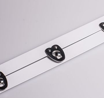 Korzetové zapínání, stříbrné