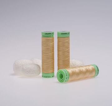 Hedvábná nit, 50m, žlutá 0258