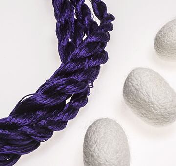 Przędza do haftu, 100% jedwab, ciemnoniebieska 47-3