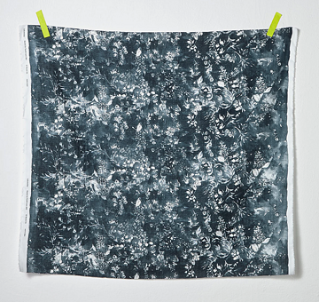 Japonská bavlněná látka LOKOMAKAI, dvojitá gázovina, antracitová