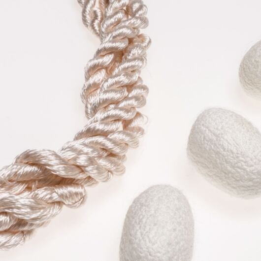 Nić do haftu, 100% jedwab, różowy