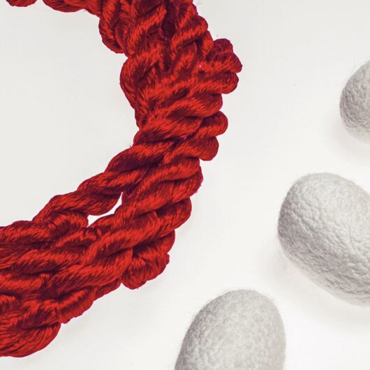 Nić do haftu, 100% jedwab, czerwona 15-1