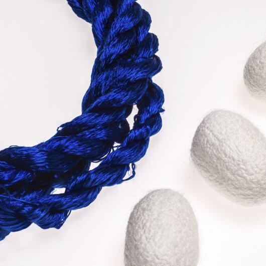 Nić do haftu, 100% jedwab, niebieska