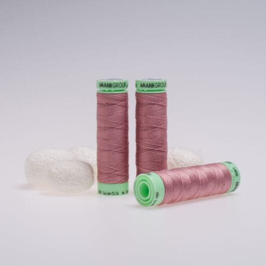 Hedvábná nit, růžová