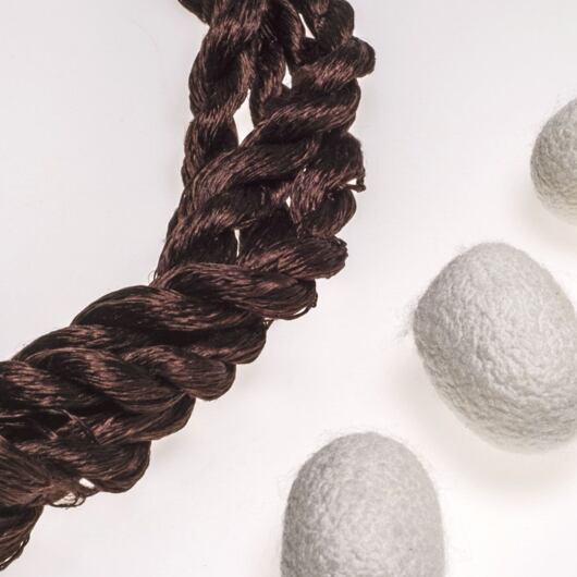 Nić do haftu, 100% jedwab, brązowa