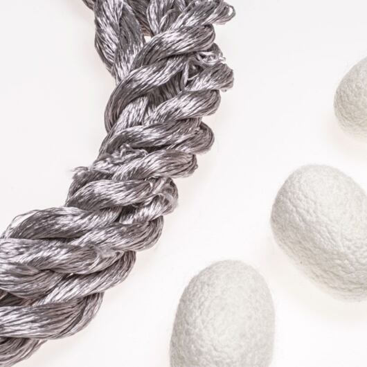 Nić do haftu, 100% jedwab, szary