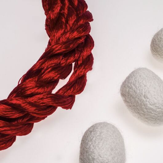 Nić do haftu, 100% jedwab, czerwona 18-6