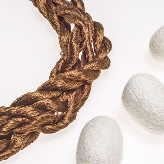 Nić do haftu, 100% jedwab, brązowa