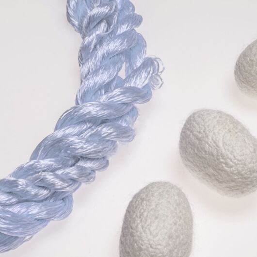 Nić do haftu, 100% jedwab, niebieska